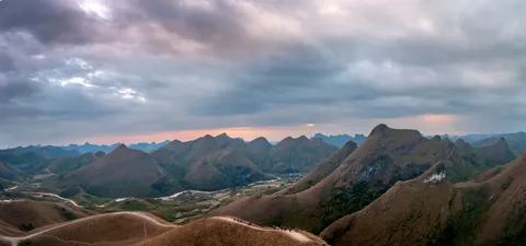 Papel de parede Montanhas ao por do sol 4K · sunset · 3840×1800