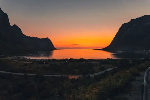 Tapeta Góry o Zachodzie Słońca 4K · sunset · 3840×2560