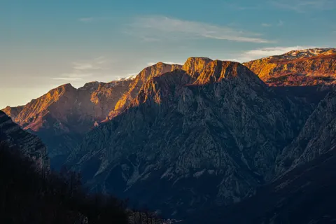 Papel de parede Montanhas ao por do sol 4K · sunset · 3840×2560