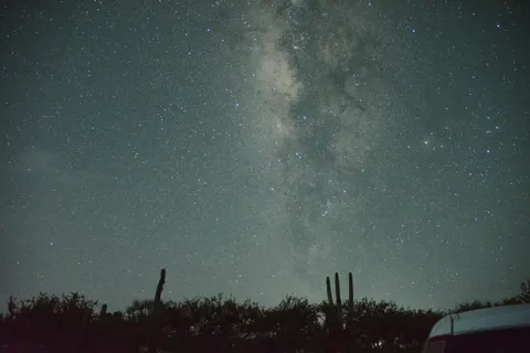 银河夜空 4K壁纸 · space · 3840×2560