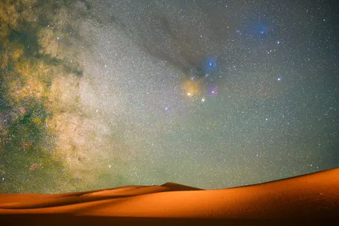 银河夜空 4K壁纸 · space · 3840×2560