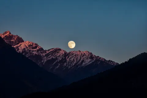 山脉 4K壁纸 · mountains · 3840×2560