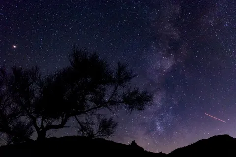 银河夜空 4K壁纸 · space · 3840×2560