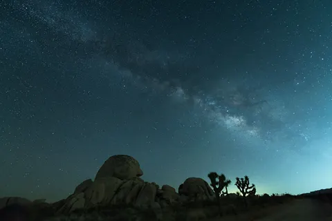 银河夜空 4K壁纸 · space · 3840×2560