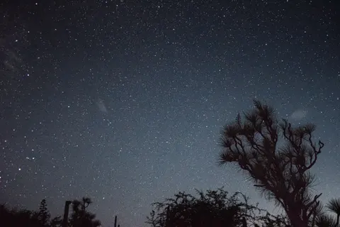 银河夜空 4K壁纸 · space · 3840×2560