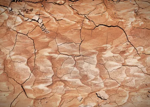 Cracked Paint 4K Wallpaper · textures · 3840×2753