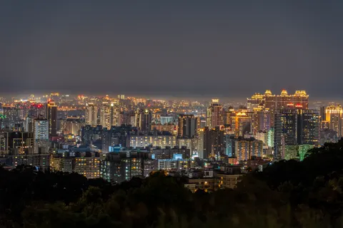 城市夜景天际线 4K壁纸 · city · 3840×2560