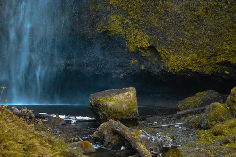 Forest Waterfall 4K Wallpaper · waterfall · 3840×2560