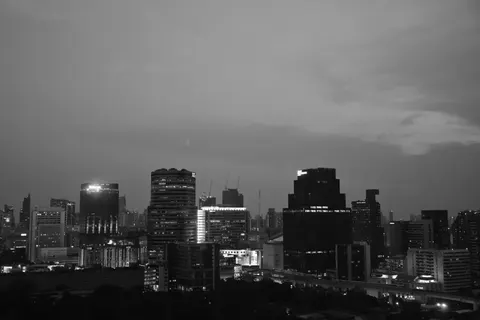 城市夜景天際線 4K桌布 · city · 3840×2560