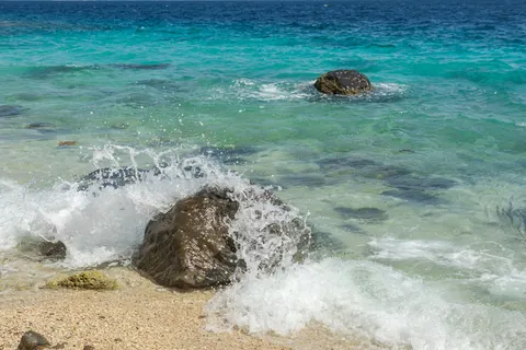 Fondo de pantalla Playa Tropical 4K · ocean · 3840×2560