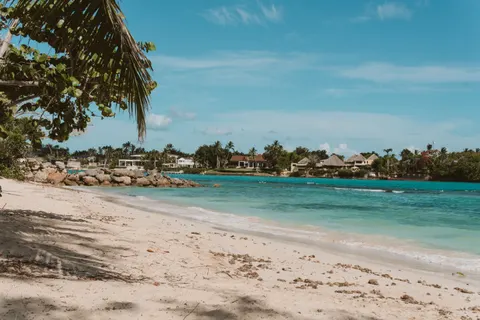 热带海滩 4K壁纸 · ocean · 3840×2560