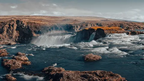 والپیپر آبشارهای ایسلند با کیفیت 4K · waterfall · 3840×2160