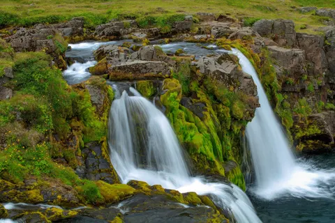 والپیپر آبشارهای ایسلند با کیفیت 4K · waterfall · 3840×2560