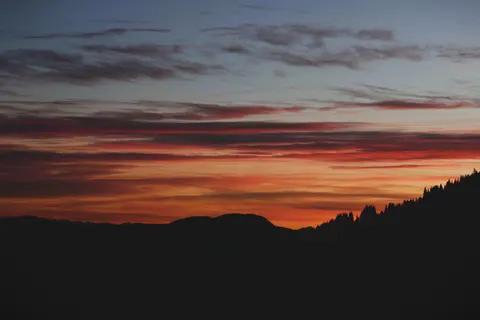 Fondo de pantalla Cordillera 4K · mountains · 3840×2560