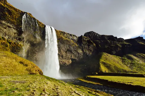 والپیپر آبشارهای ایسلند با کیفیت 4K · waterfall · 3840×2560