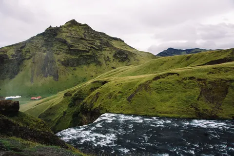والپیپر آبشارهای ایسلند با کیفیت 4K · waterfall · 3840×2560
