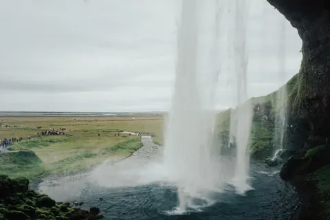 والپیپر آبشارهای ایسلند با کیفیت 4K · waterfall · 3840×2560