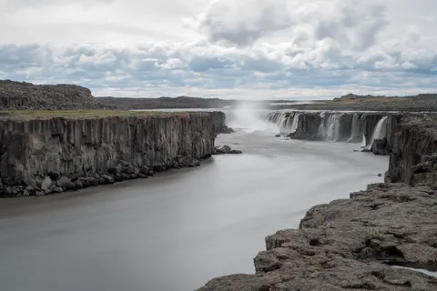 Hình nền Thác Nước Iceland 4K · waterfall · 3840×2560