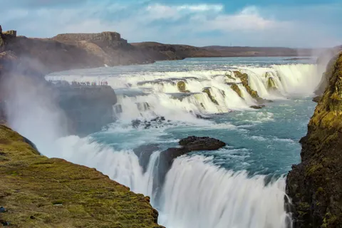 والپیپر آبشارهای ایسلند با کیفیت 4K · waterfall · 3840×2558