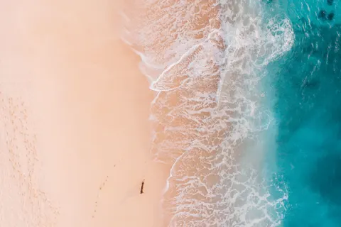 Обои Тропический пляж 4K · ocean · 3840×2558