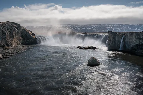 والپیپر آبشارهای ایسلند با کیفیت 4K · waterfall · 3840×2560