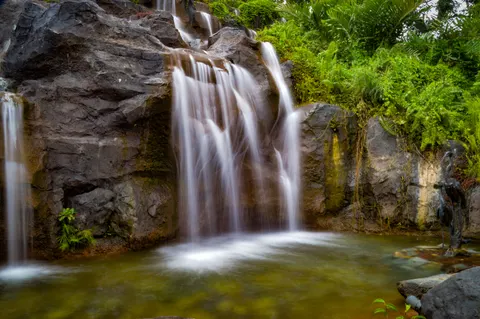 Jungle Waterfall 4K Wallpaper · waterfall · 3840×2553