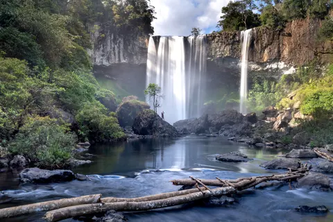 Jungle Waterfall 4K Wallpaper · waterfall · 3840×2561
