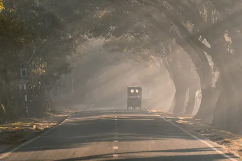 Neblige Straße 4K Hintergrundbild · nature · 3840×2560