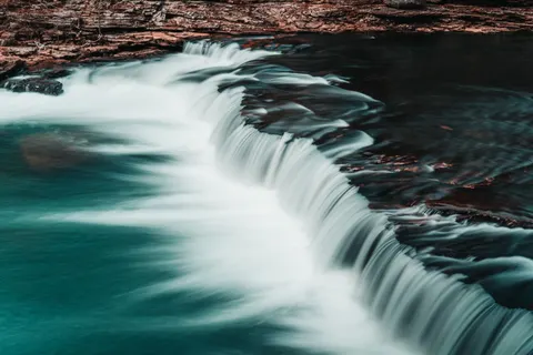 Silky Waterfall 4K Wallpaper · waterfall · 3840×2560