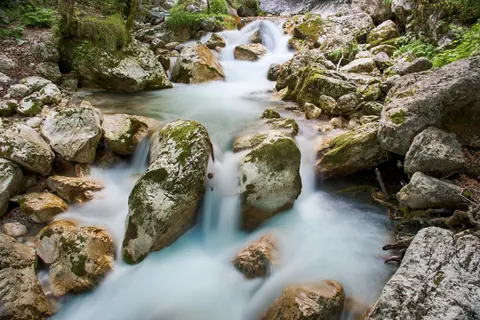 Sfondo Cascata di Seta 4K · waterfall · 3840×2560