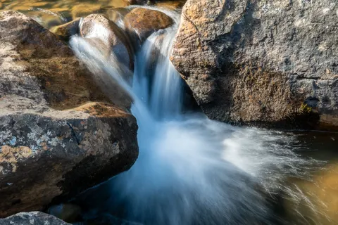 Silky Waterfall 4K Wallpaper · waterfall · 3840×2560