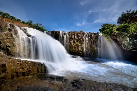 Sfondo Cascata di Seta 4K · waterfall · 3840×2561