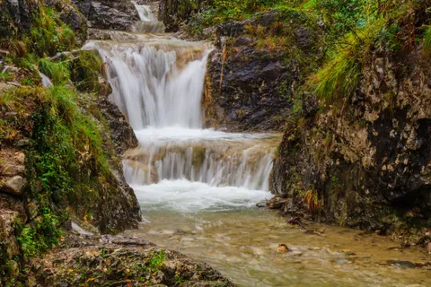 Silky Waterfall 4K Wallpaper · waterfall · 3840×2560
