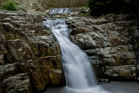 Silky Waterfall 4K Wallpaper · waterfall · 3840×2560