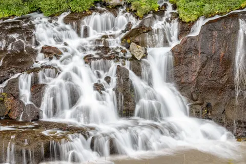 Silky Waterfall 4K Wallpaper · waterfall · 3840×2560