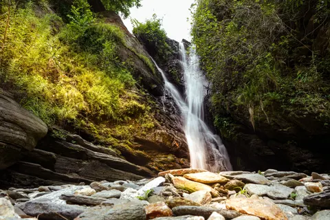 Silky Waterfall 4K Wallpaper · waterfall · 3840×2560