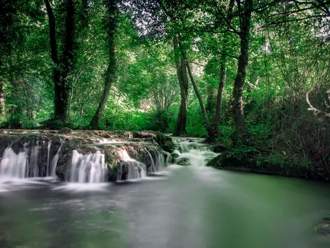 Sfondo Cascata di Seta 4K · waterfall · 3840×2880
