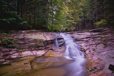 Silky Waterfall 4K Wallpaper · waterfall · 3840×2560