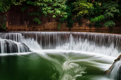 Sfondo Cascata di Seta 4K · waterfall · 3840×2560