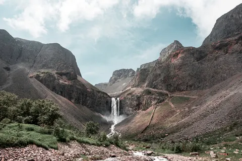 Papel de parede Cachoeira do Penhasco 4K · waterfall · 3840×2560