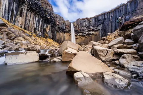 峭壁飛瀑 4K桌布 · waterfall · 3840×2560