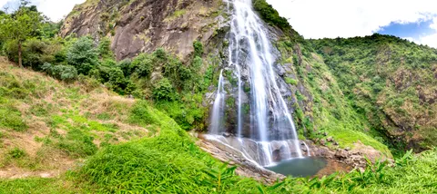 Uçurum Şelalesi 4K Duvar Kağıdı · waterfall · 3840×1711