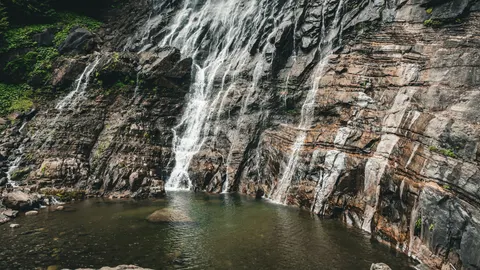 Cliff Waterfall 4K Wallpaper · waterfall · 3840×2160