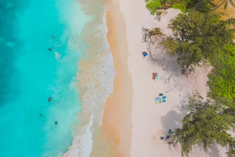 Fondo de pantalla Playa Tropical 4K · ocean · 3840×2558