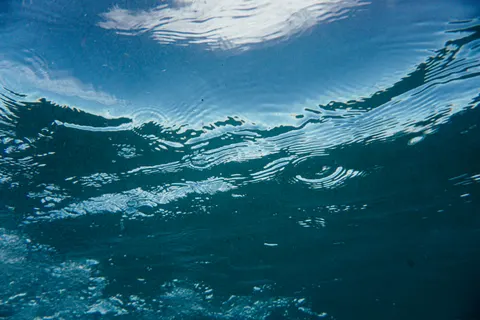 Обои Глубокий синий 4K · underwater · 3840×2560