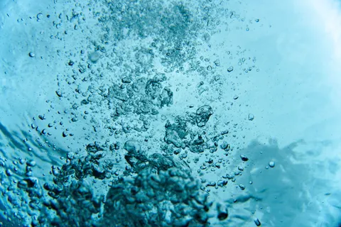 Обои Глубокий синий 4K · underwater · 3840×2563
