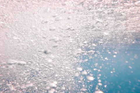 Tapeta Głęboki Błękit 4K · underwater · 3840×2560