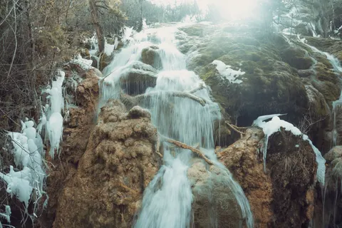 Forest Waterfall 4K Wallpaper · waterfall · 3840×2560