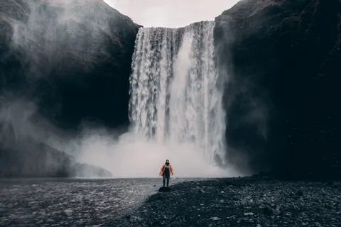 Iceland Falls 4K Wallpaper · waterfall · 3840×2560