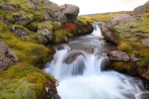 والپیپر آبشارهای ایسلند با کیفیت 4K · waterfall · 3840×2560